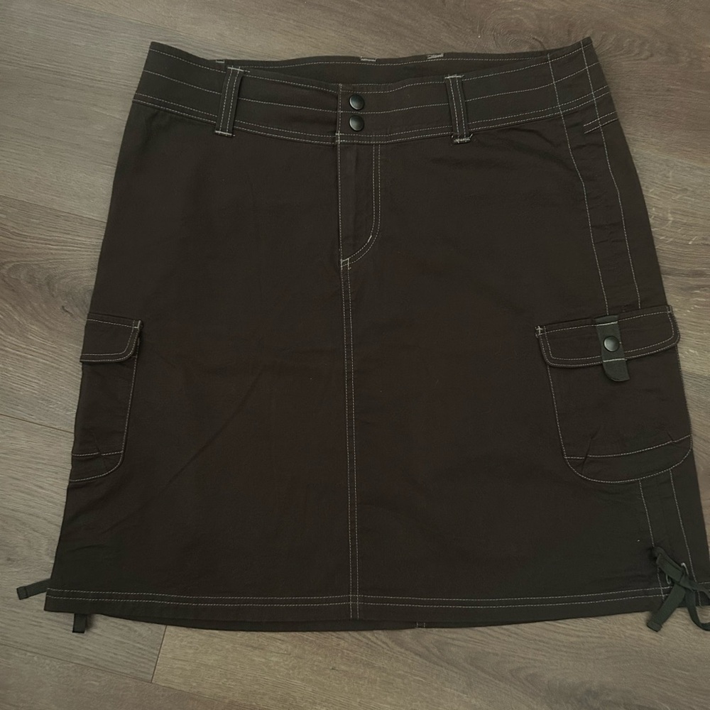 NEW Kuhl Katerina Cargo Outdoor Skirt, Army Green, size 10
